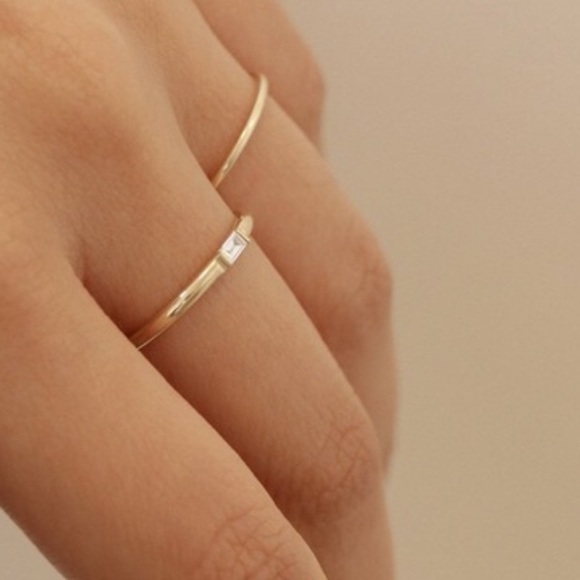 Vrai & Oro Baguette Diamond Ring, Solid 14k White Gold, size 5.5 - Picture 6 of 6